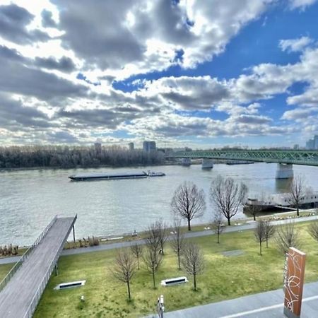 Апартаменти Eurovea Cozy Studio Братислава Екстер'єр фото