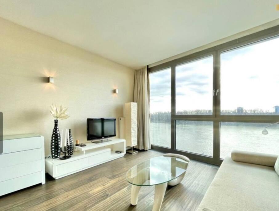 Апартаменти Eurovea Cozy Studio Братислава Екстер'єр фото